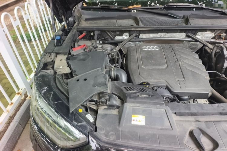 Used Audi Q5L 2023 40T Luxury Dynamic Model Engine Bay Right