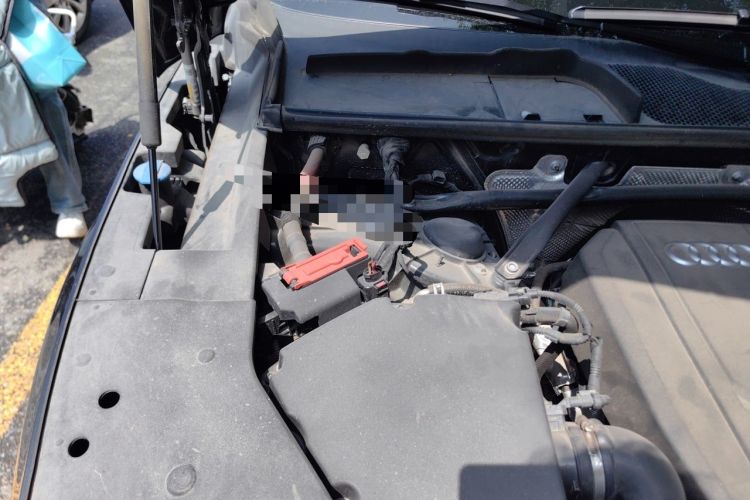 Used Audi Q5L 2023 40T Luxury Dynamic Model Engine Bay Right