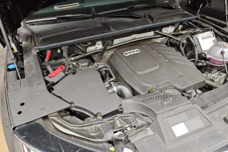 Used Audi Q5L 2023 40T Luxury Dynamic Model Engine Bay Right