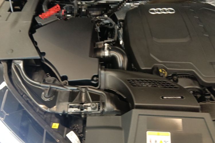 Used Audi Q5L 2023 40T Luxury Dynamic Model Engine Bay Right