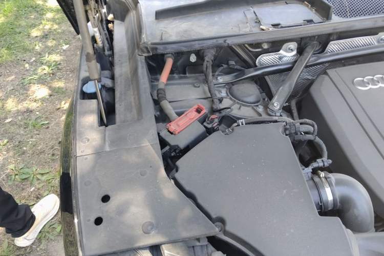 Used Audi Q5L 2023 40T Luxury Dynamic Model Engine Bay Right