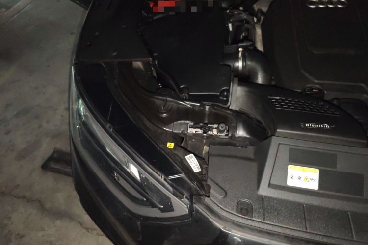 Used Audi Q5L 2023 40T Luxury Dynamic Model Engine Bay Right
