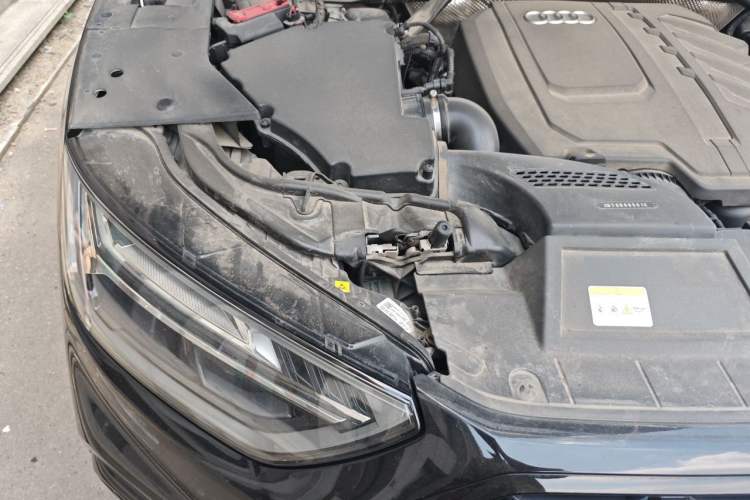 Used Audi Q5L 2023 40T Luxury Dynamic Model Engine Bay Right