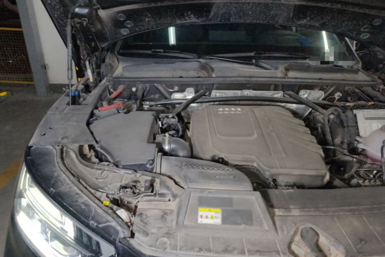 Used Audi Q5L 2023 40T Luxury Dynamic Model Engine Bay Right