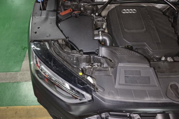 Used Audi Q5L 2023 40T Luxury Dynamic Model Engine Bay Right