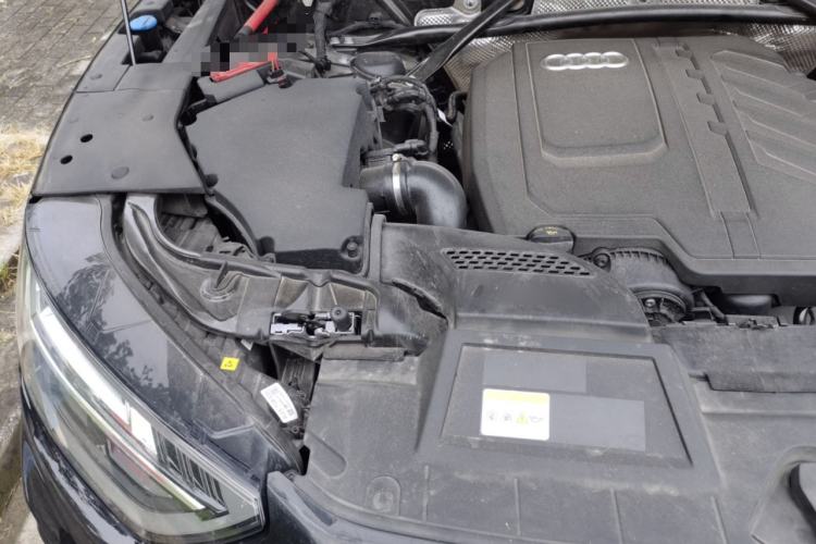 Used Audi Q5L 2023 40T Luxury Elegant Model Engine Bay Right