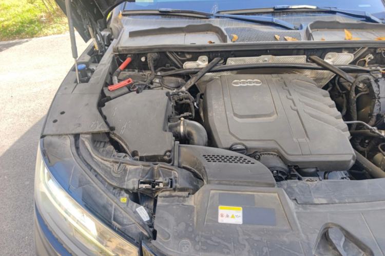 Used Audi Q5L 2023 40T Luxury Dynamic Model Engine Bay Right