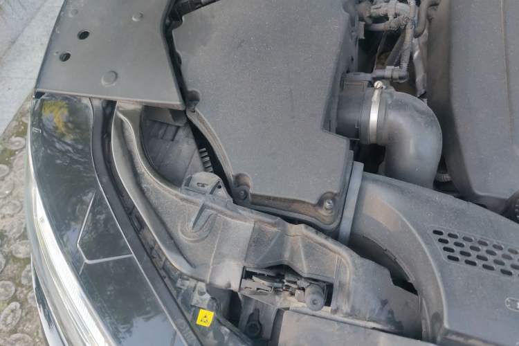 Used Audi Q5L 2023 40T Luxury Dynamic Model Engine Bay Right