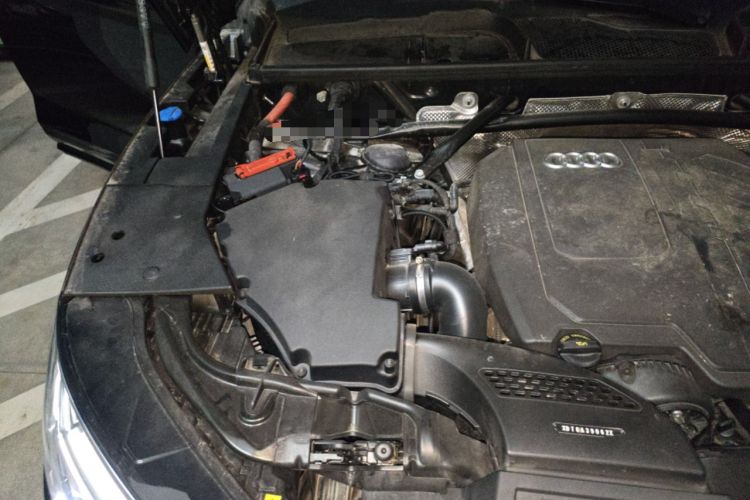 Used Audi Q5L 2023 40T Luxury Dynamic Model Engine Bay Right