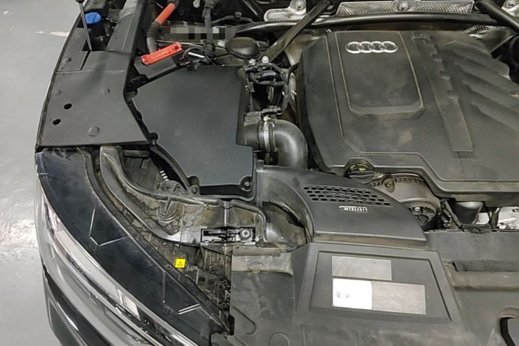 Used Audi Q5L 2023 40T Luxury Dynamic Model Engine Bay Right