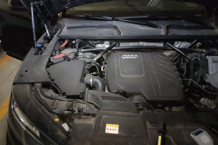 Used Audi Q5L 2023 40T Luxury Dynamic Model Engine Bay Right