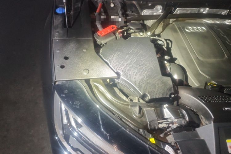 Used Audi Q5L 2023 40T Luxury Dynamic Model Engine Bay Right