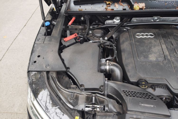 Used Audi Q5L 2023 40T Fashionable and Dynamic Edition Engine Bay Right