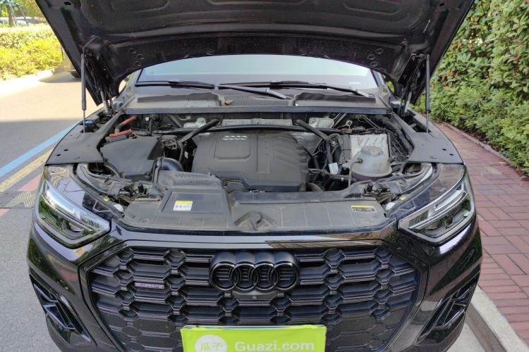Used Audi Q5L 2023 45T Luxury Dynamic Model Engine Bay