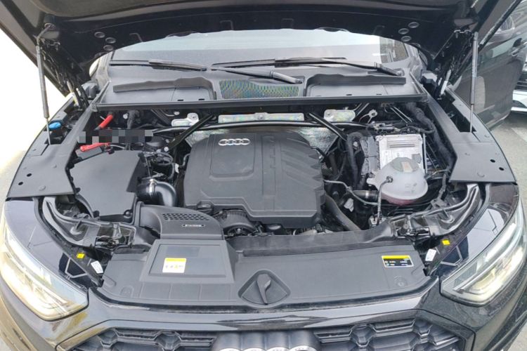 Used Audi Q5L 2023 40T Luxury Dynamic Model Engine Bay