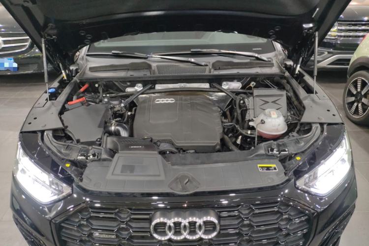 Used Audi Q5L 2023 40T Luxury Dynamic Model Engine Bay