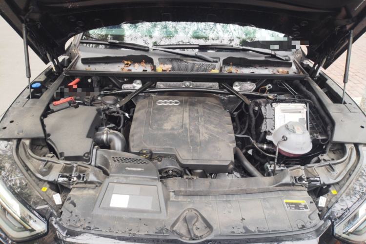 Used Audi Q5L 2023 40T Fashionable and Dynamic Edition Engine Bay
