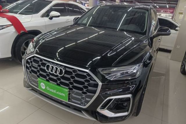 Ojetý Audi Q5L 2023 40T Fashionable and Dynamic Edition