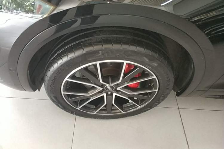 Used Audi Q5L 2023 45T Luxury Dynamic Model Exterior 4