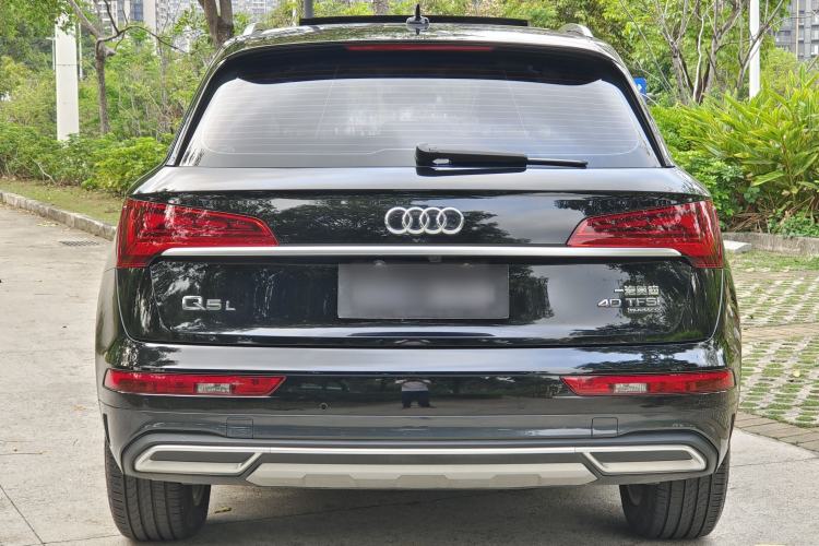 Used Audi Q5L 2023 40T Luxury Elegant Model Exterior 7