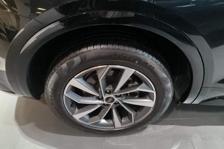 Used Audi Q5L 2023 40T Luxury Dynamic Model Exterior 8