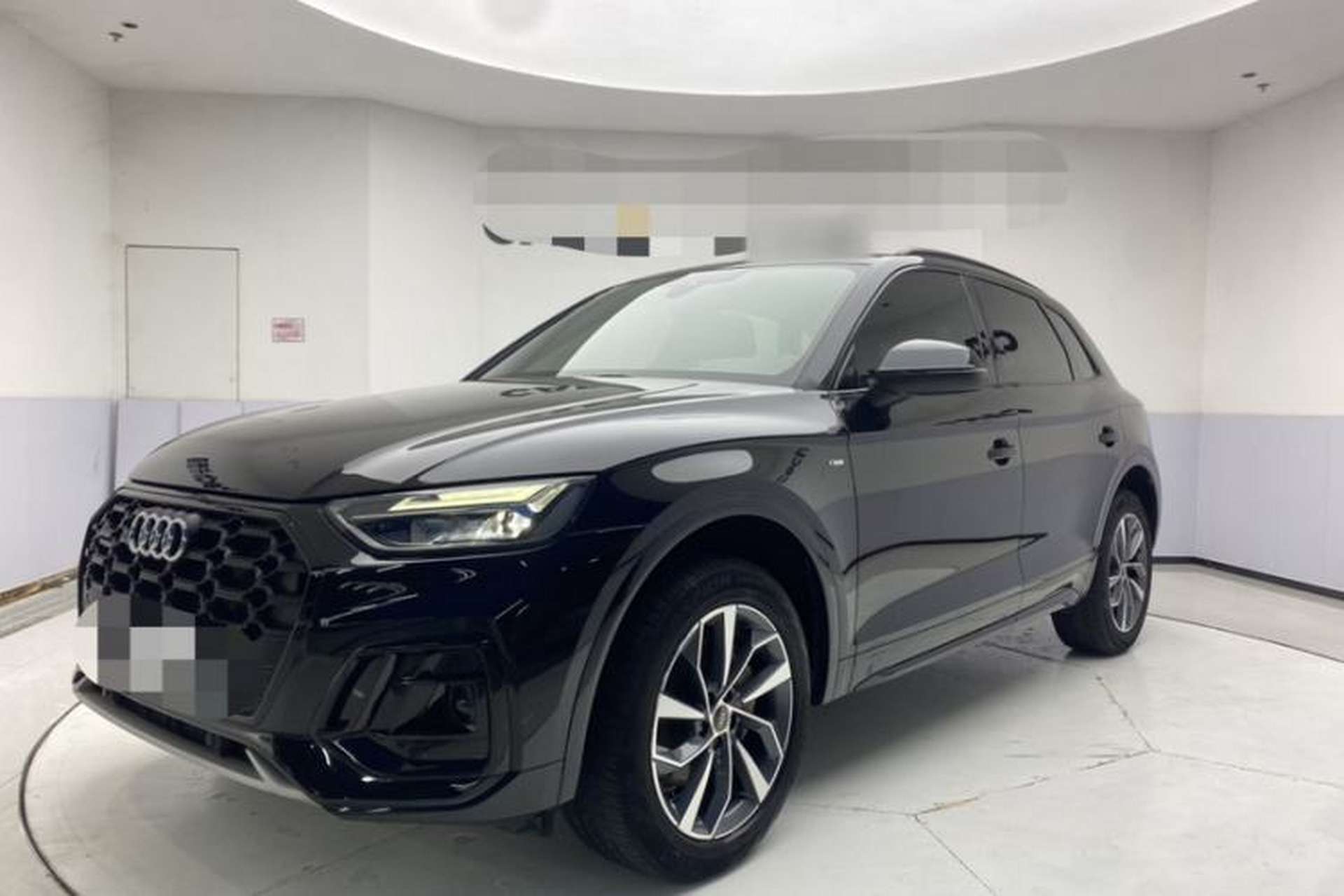 Used Audi Q5L 2023 40T Luxury Dynamic Model Front Left 45 Deg