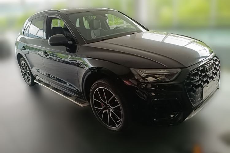 Used Audi Q5L 2023 45T Luxury Dynamic Model Front Right 45 Deg