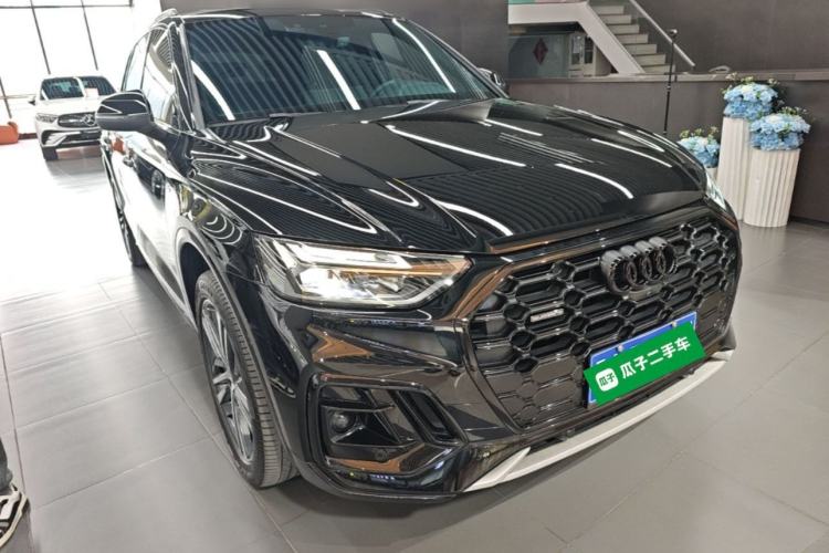 Used Audi Q5L 2023 40T Luxury Dynamic Model Front Right 45 Deg