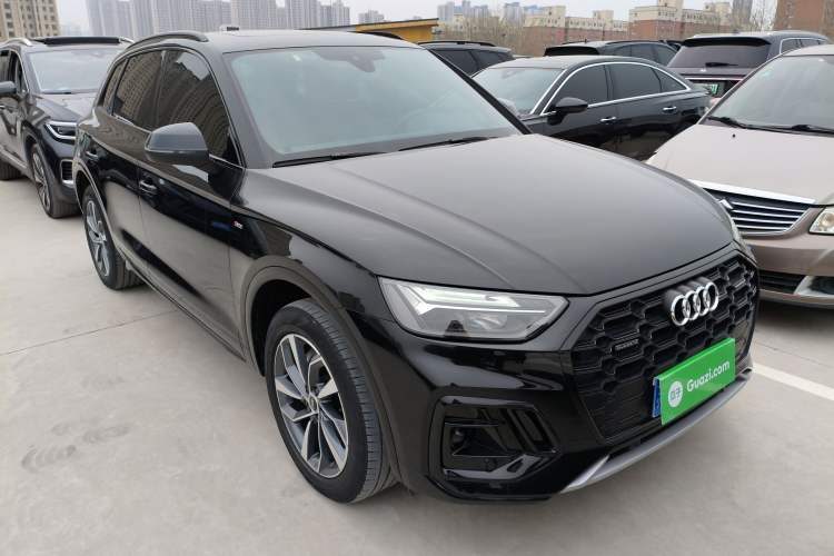 Used Audi Q5L 2023 40T Luxury Dynamic Model Front Right 45 Deg
