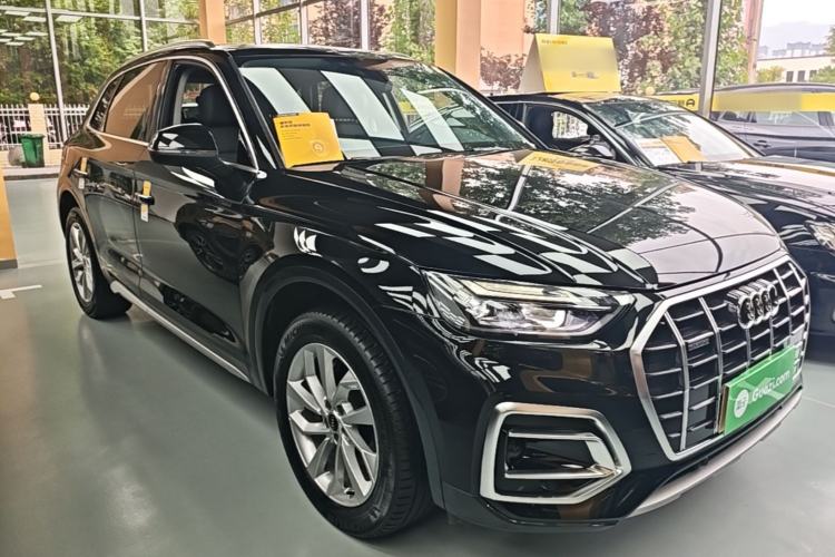 Used Audi Q5L 2023 40T Luxury Elegant Model Front Right 45 Deg