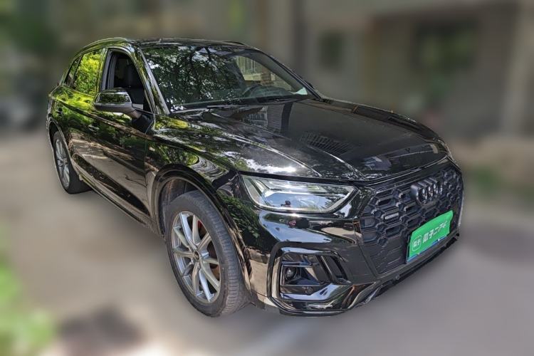 Used Audi Q5L 2023 40T Luxury Dynamic Model Front Right 45 Deg