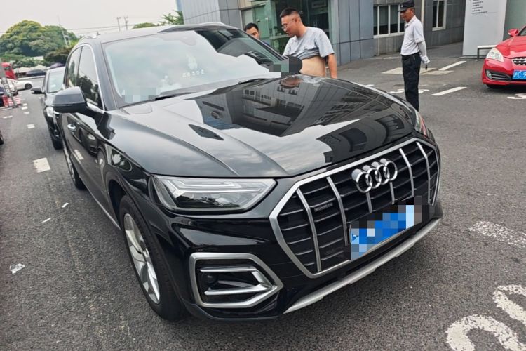 Used Audi Q5L 2023 40T Fashionable and Elegant Version Front Right 45 Deg