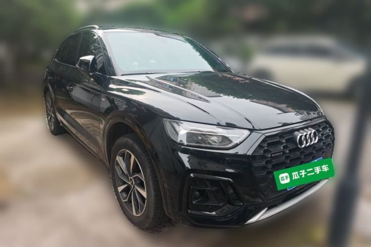 Used Audi Q5L 2023 40T Luxury Dynamic Model Front Right 45 Deg