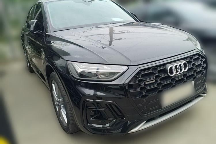 Used Audi Q5L 2023 45T Luxury Dynamic Model Front Right 45 Deg