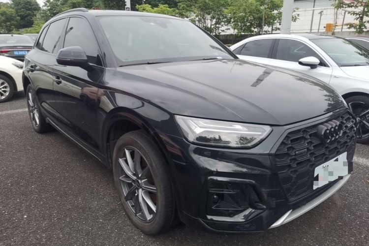 Used Audi Q5L 2023 40T Luxury Dynamic Model Front Right 45 Deg