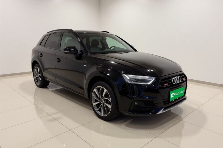 Used Audi Q5L 2023 40T Luxury Dynamic Model Front Right 45 Deg