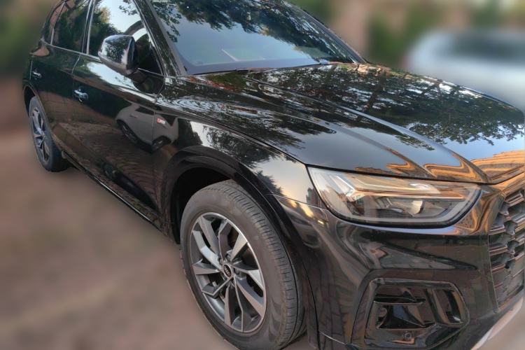 Used Audi Q5L 2023 40T Luxury Dynamic Model Front Right 45 Deg