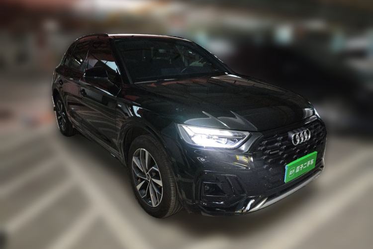 Used Audi Q5L 2023 40T Luxury Dynamic Model Front Right 45 Deg