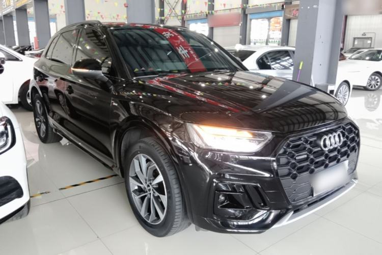 Used Audi Q5L 2023 40T Luxury Dynamic Model Front Right 45 Deg