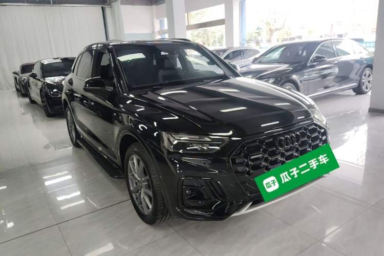 Used Audi Q5L 2023 40T Luxury Dynamic Model Front Right 45 Deg