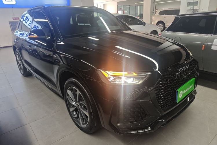 Used Audi Q5L 2023 40T Luxury Dynamic Model Front Right 45 Deg