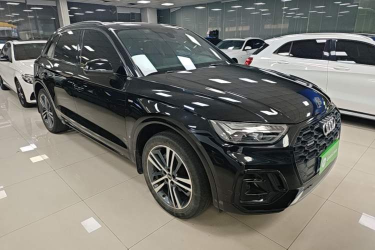 Used Audi Q5L 2023 40T Luxury Dynamic Model Front Right 45 Deg
