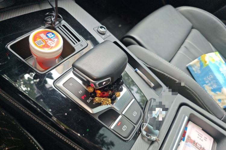 Used Audi Q5L 2023 40T Luxury Dynamic Model Gear Lever