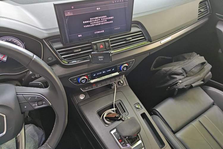 Used Audi Q5L 2023 40T Luxury Dynamic Model Gear Lever
