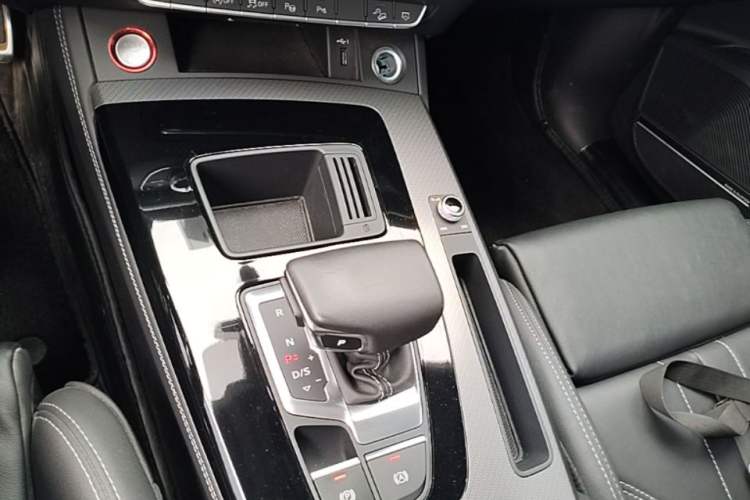 Used Audi Q5L 2023 45T Luxury Dynamic Model Gear Lever
