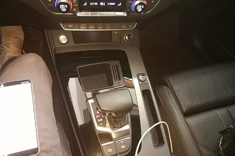 Used Audi Q5L 2023 45T Luxury Dynamic Model Gear Lever
