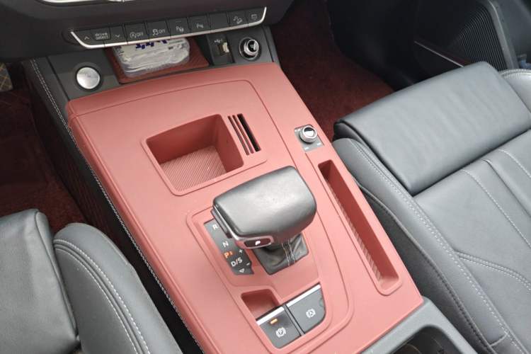 Used Audi Q5L 2023 45T Luxury Dynamic Model Gear Lever