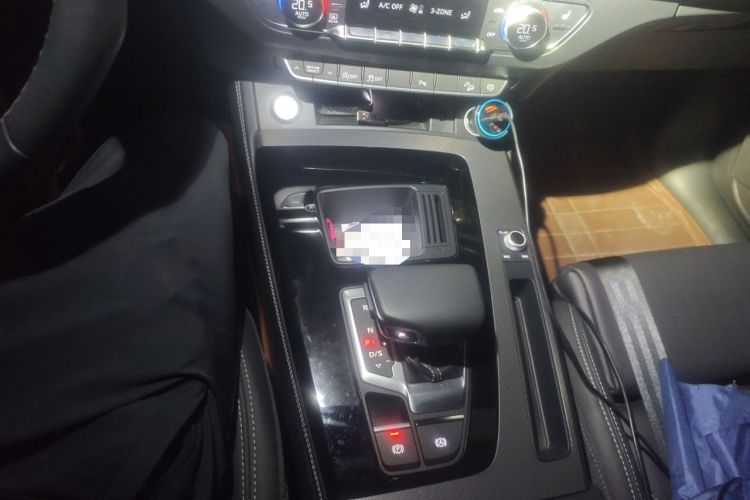 Used Audi Q5L 2023 40T Luxury Dynamic Model Gear Lever