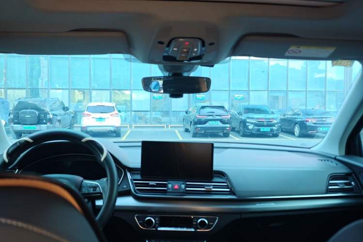 Used Audi Q5L 2023 40T Fashionable and Elegant Version Headliner