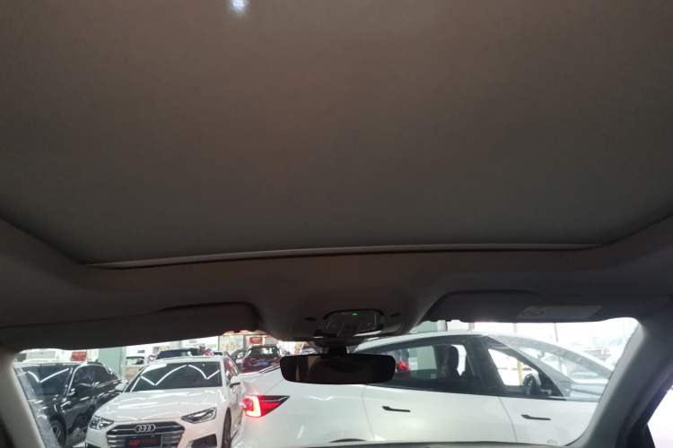 Used Audi Q5L 2023 40T Luxury Elegant Model Headliner